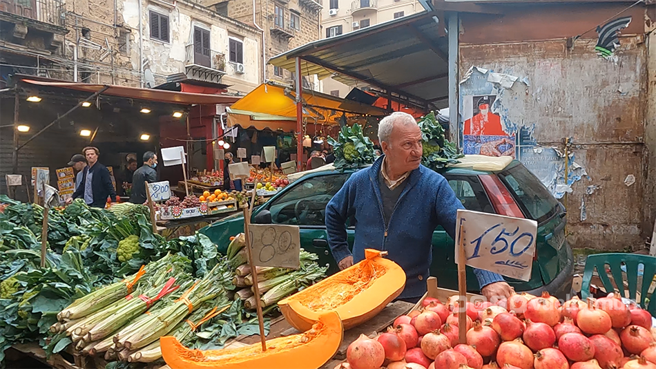 Mercado Ballaró: Un paraíso gastronómico en las calles de Palermo, Italia
